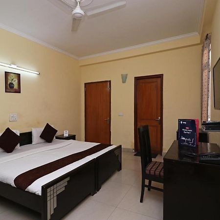 Hotel Oyo 6608 Sector 56 Badshahpur Exterior foto