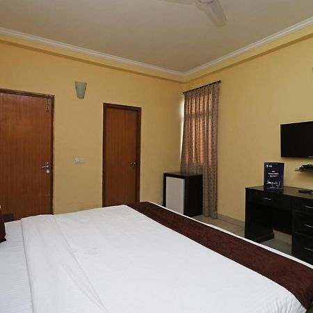 Hotel Oyo 6608 Sector 56 Badshahpur Exterior foto